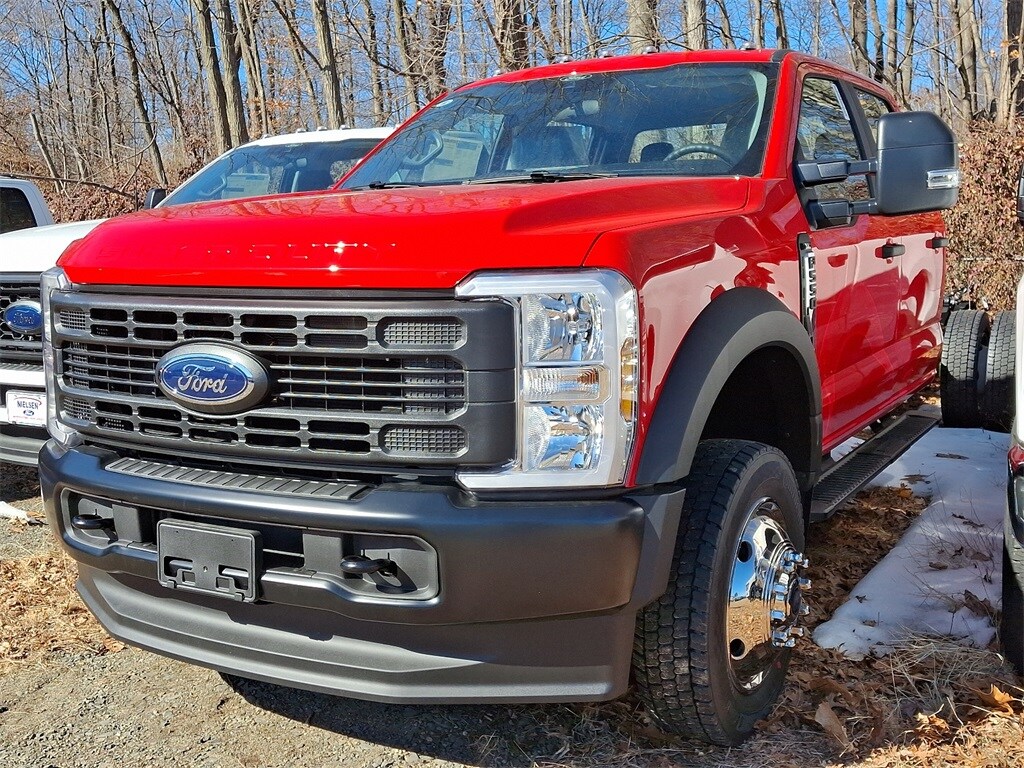 2024 Ford F-550 photo 3