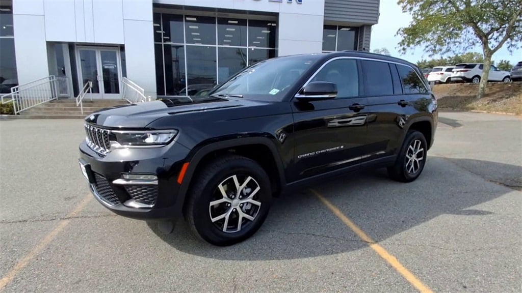 Used 2024 Jeep Grand Cherokee Limited SUV
