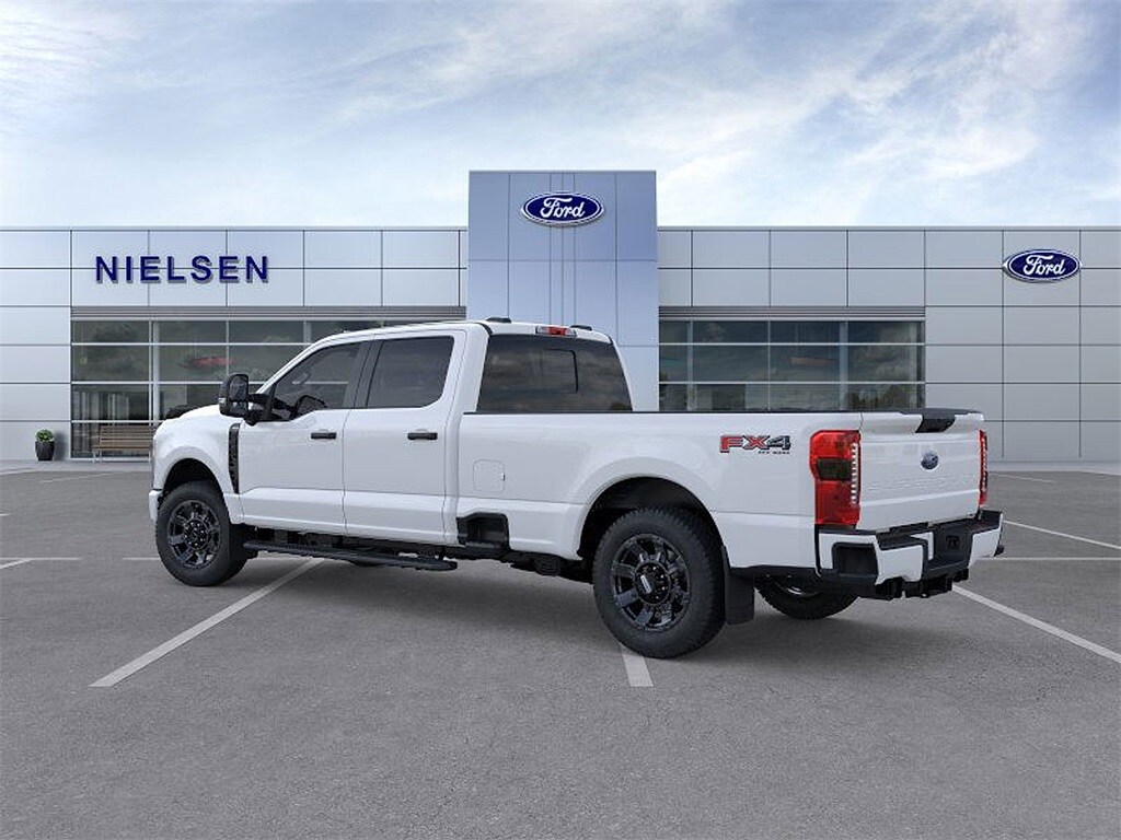 2026 Ford F-350 photo 4
