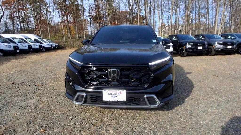 2023 Honda CR-V Hybrid Sport Touring photo 3