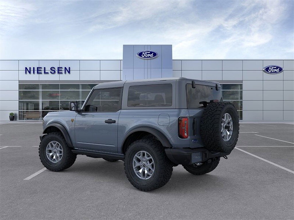 2025 Ford Bronco Badlands photo 3