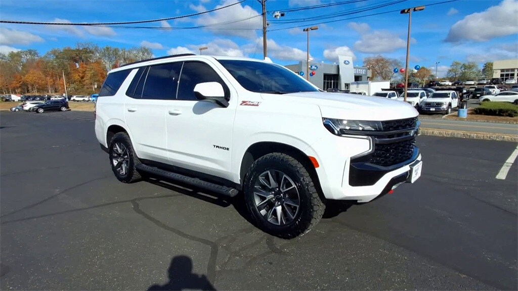 2021 Chevrolet Tahoe Z71 photo 2