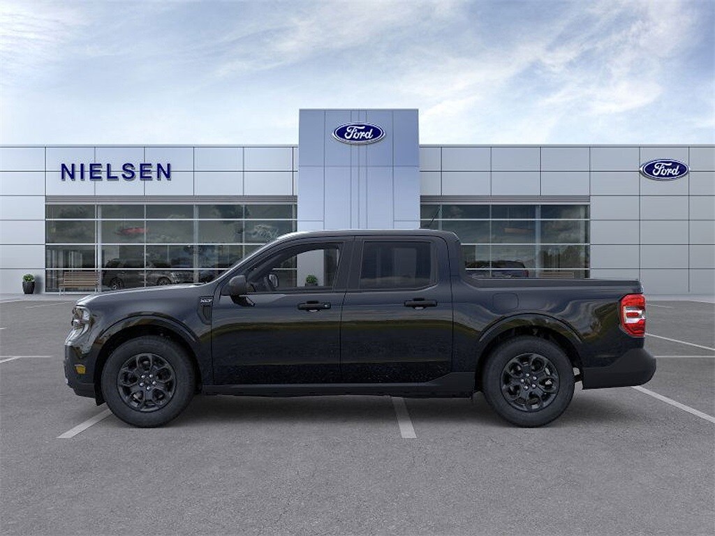 2025 Ford Maverick XLT photo 2