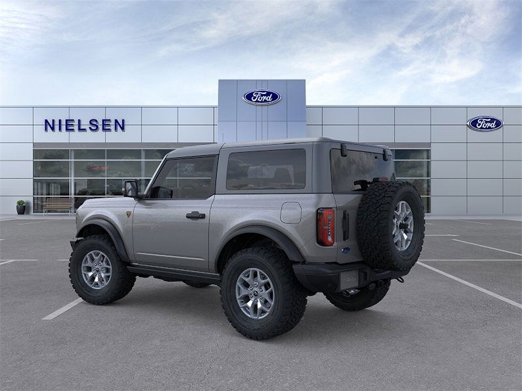 2025 Ford Bronco Badlands photo 3