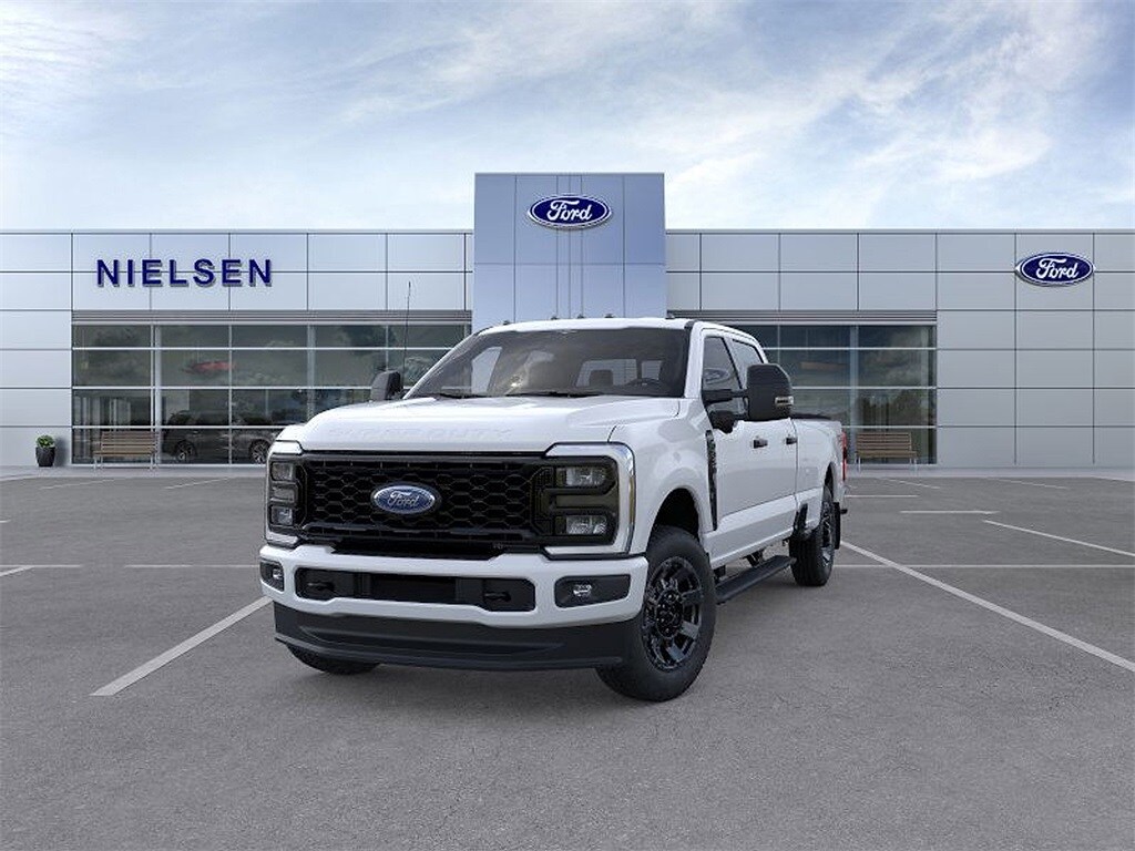 2026 Ford F-350 photo 2