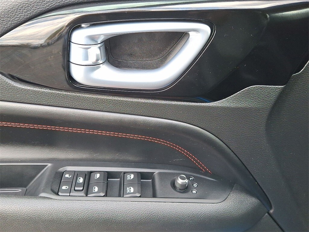2022 Jeep Compass Trailhawk photo 2