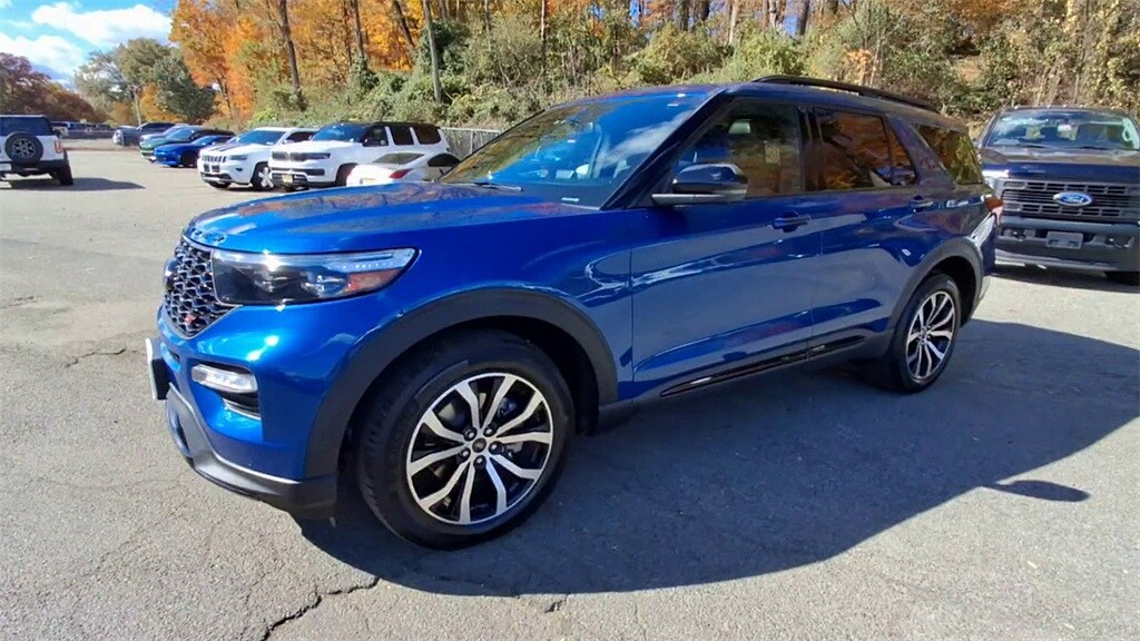 2020 Ford Explorer ST photo 4