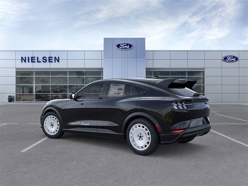 2025 Ford Mustang Mach-E GT photo 3