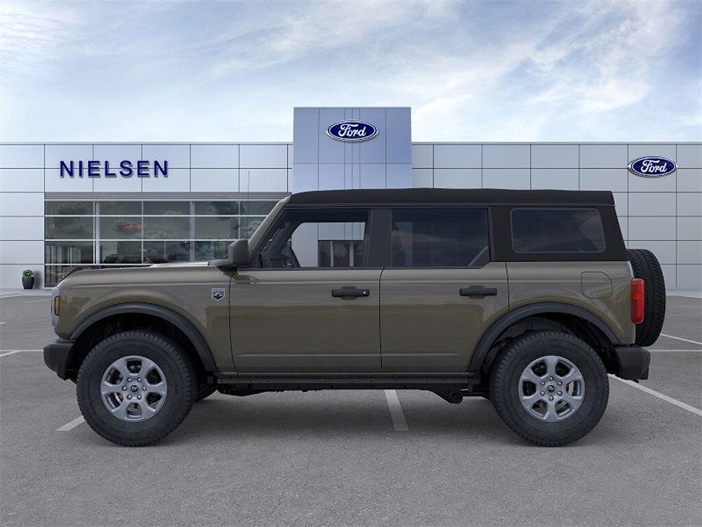 2025 Ford Bronco Big Bend photo 2