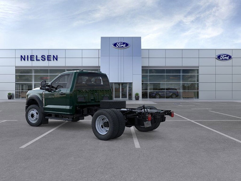 2026 Ford F-450 XL photo 2