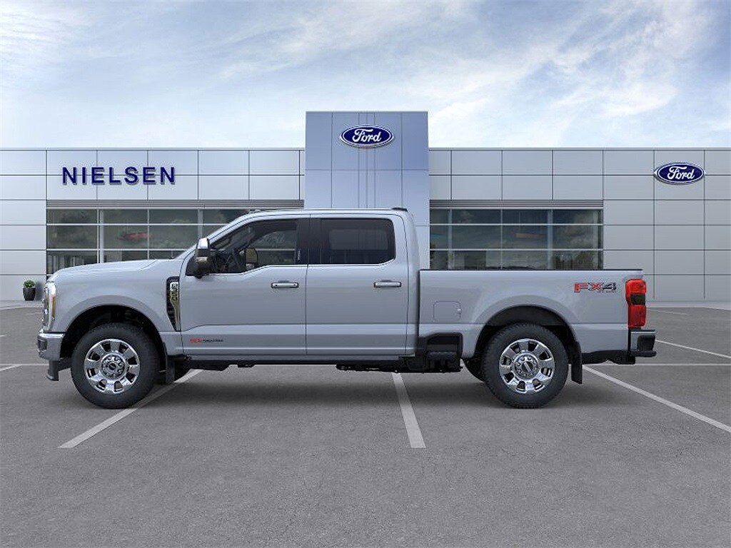 2025 Ford F-350 photo 3