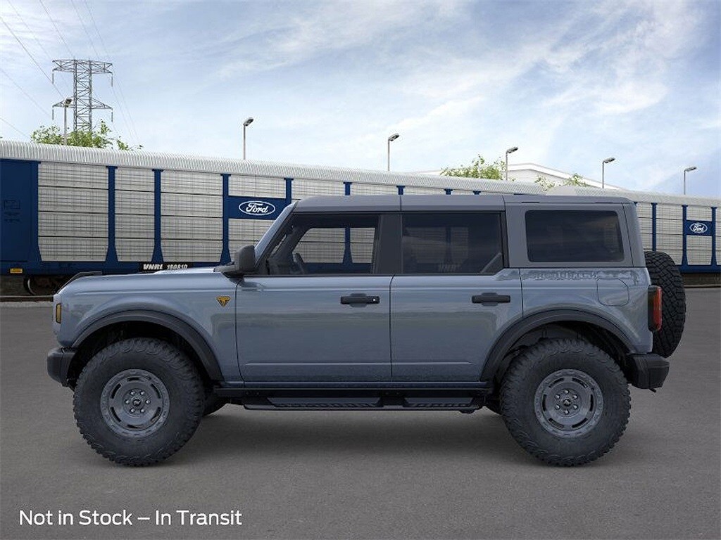 2025 Ford Bronco Badlands photo 3