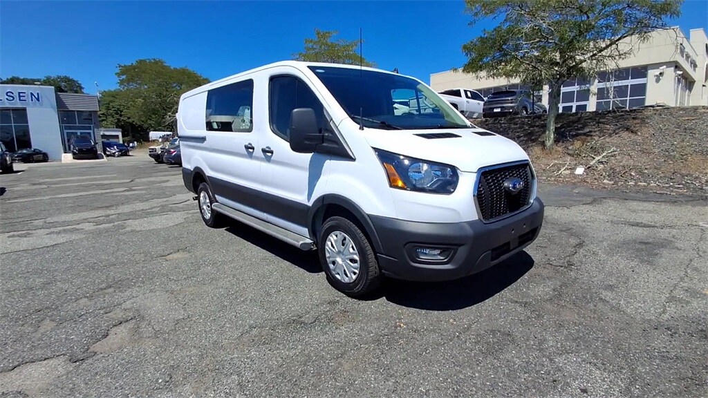 2023 Ford Transit photo 2