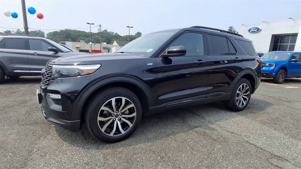 2023 Ford Explorer ST-Line photo 4