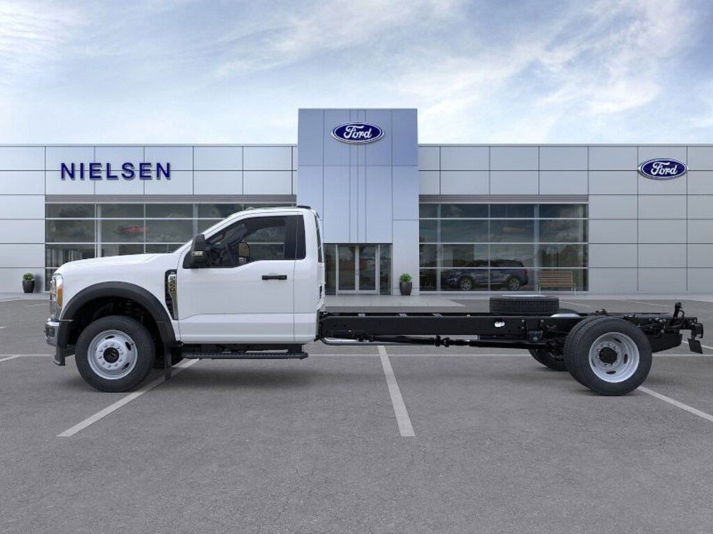 2026 Ford F-450 XL photo 2