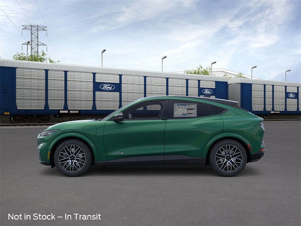 2025 Ford Mustang Mach-E Premium photo 3