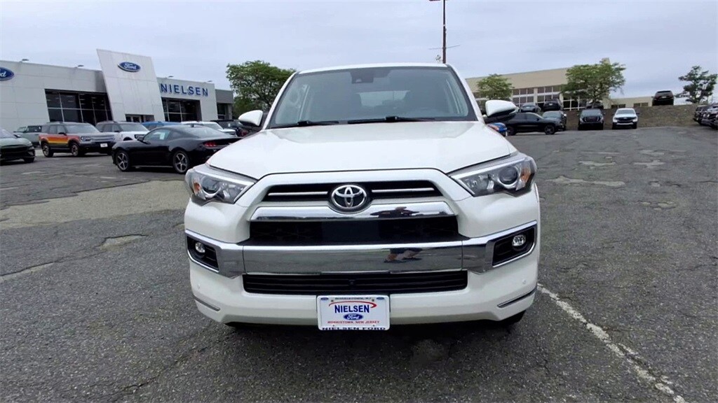 2022 Toyota 4Runner Limited photo 3
