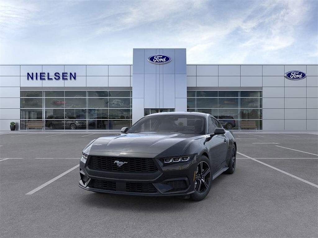 2025 Ford Mustang EcoBoost photo 2