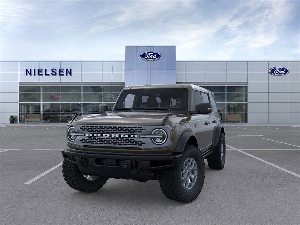 2025 Ford Bronco Badlands photo 2
