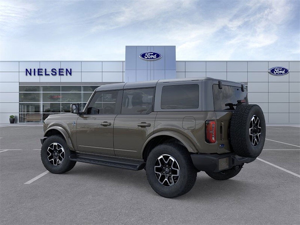 2025 Ford Bronco Outer Banks photo 4