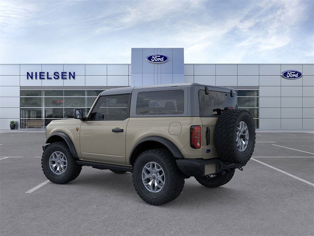 2025 Ford Bronco Badlands photo 3