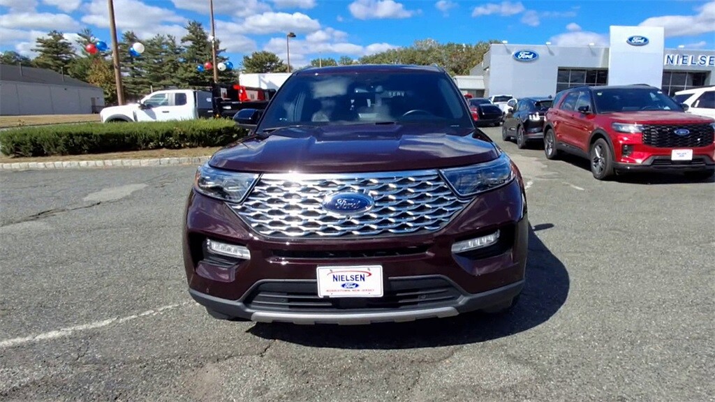 2023 Ford Explorer Platinum photo 3