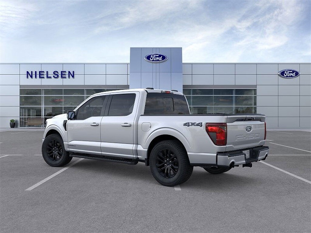 2025 Ford F-150 XLT photo 4