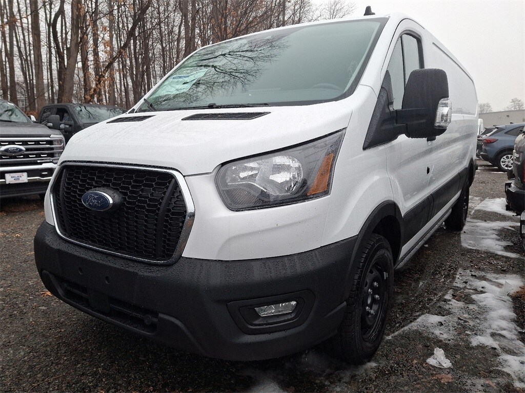 2024 Ford Transit photo 2