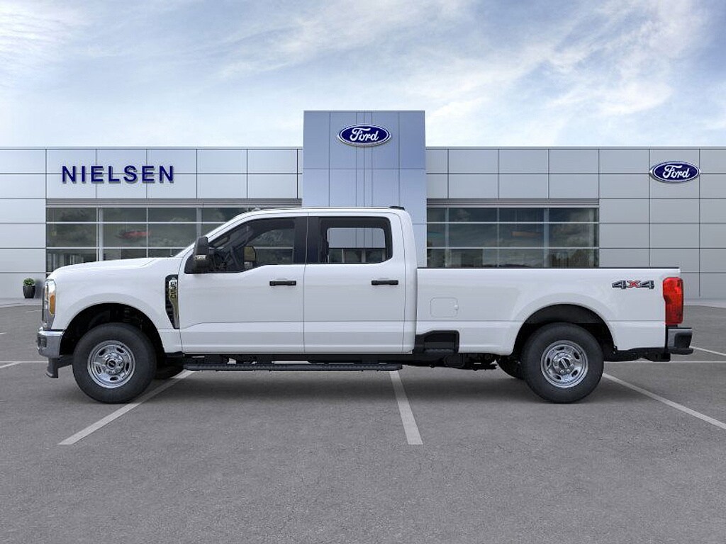 2026 Ford F-350 XL photo 3