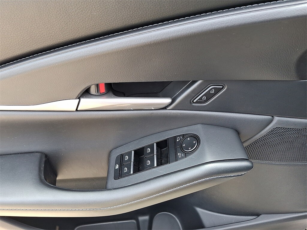 2023 Mazda CX-30 2.5 Select photo 2