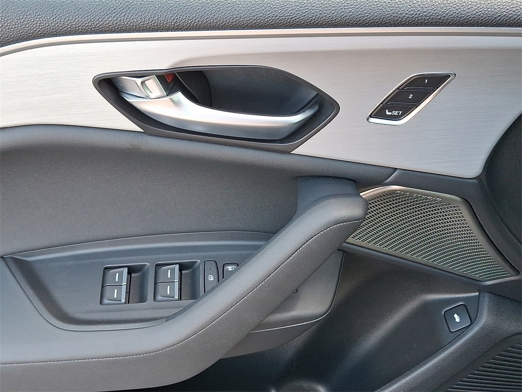 2022 Acura TLX Technology photo 2