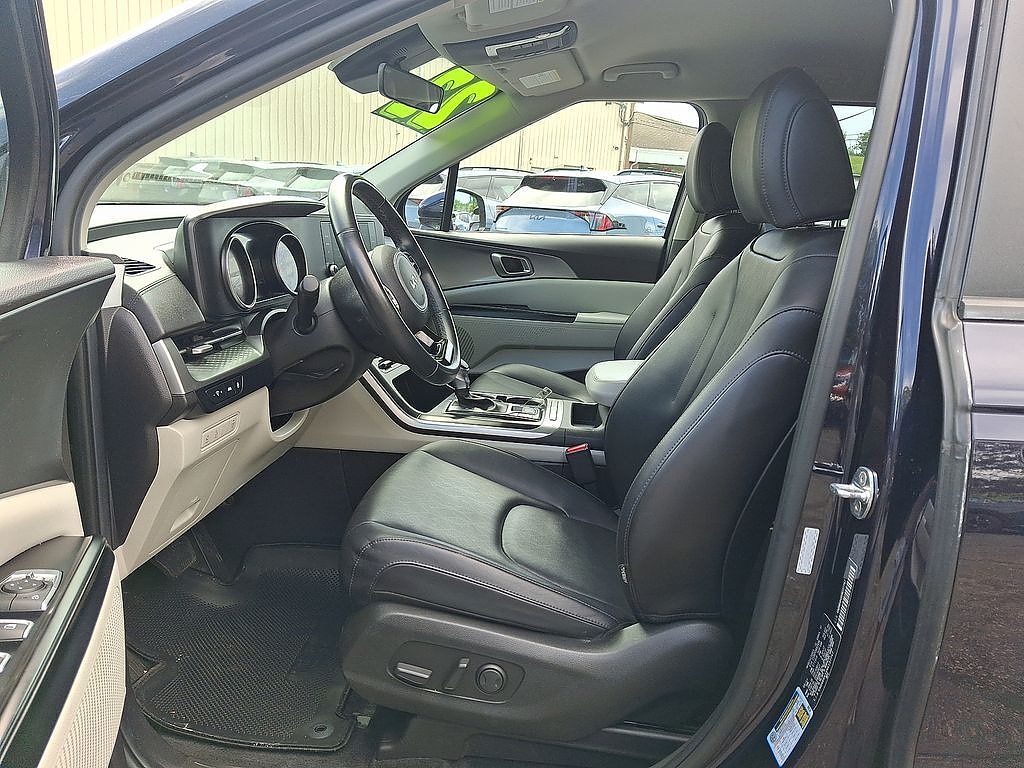 Certified 2022 Kia Carnival MPV