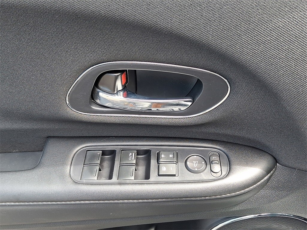 2021 Honda HR-V EX photo 2