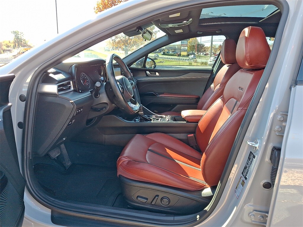 2022 Kia K5 GT-Line photo 3