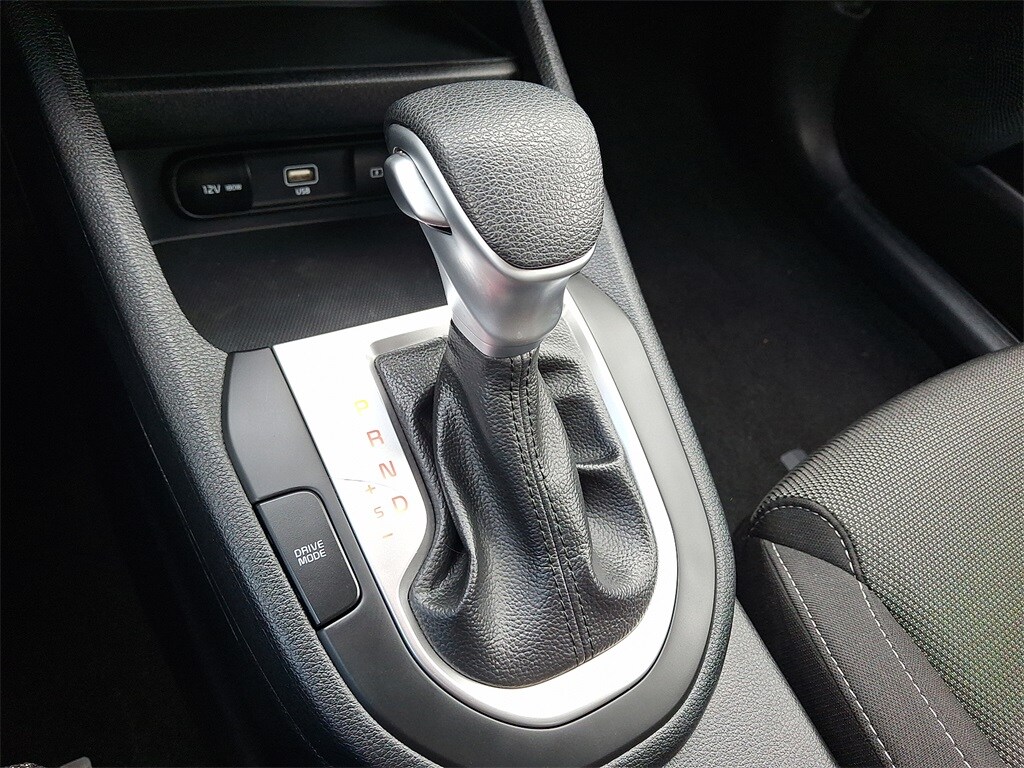 2024 Kia Forte LXS photo 4