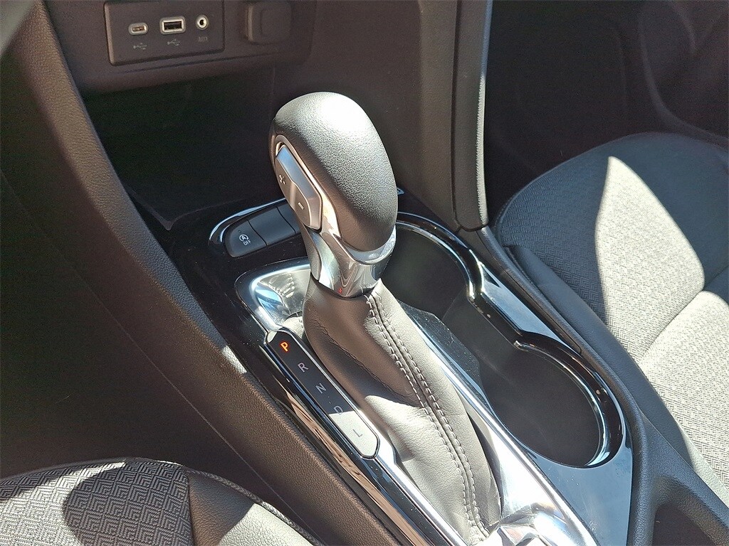 2022 Buick Encore GX Select photo 4