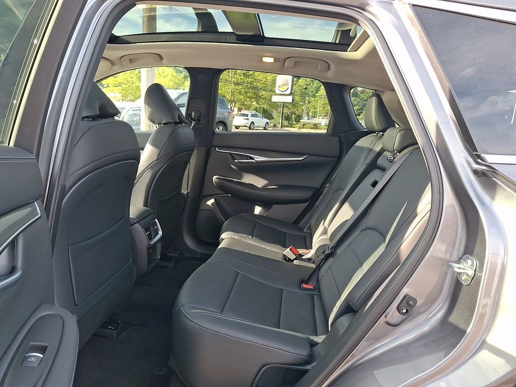 2025 INFINITI QX50 Luxe - Photo 12