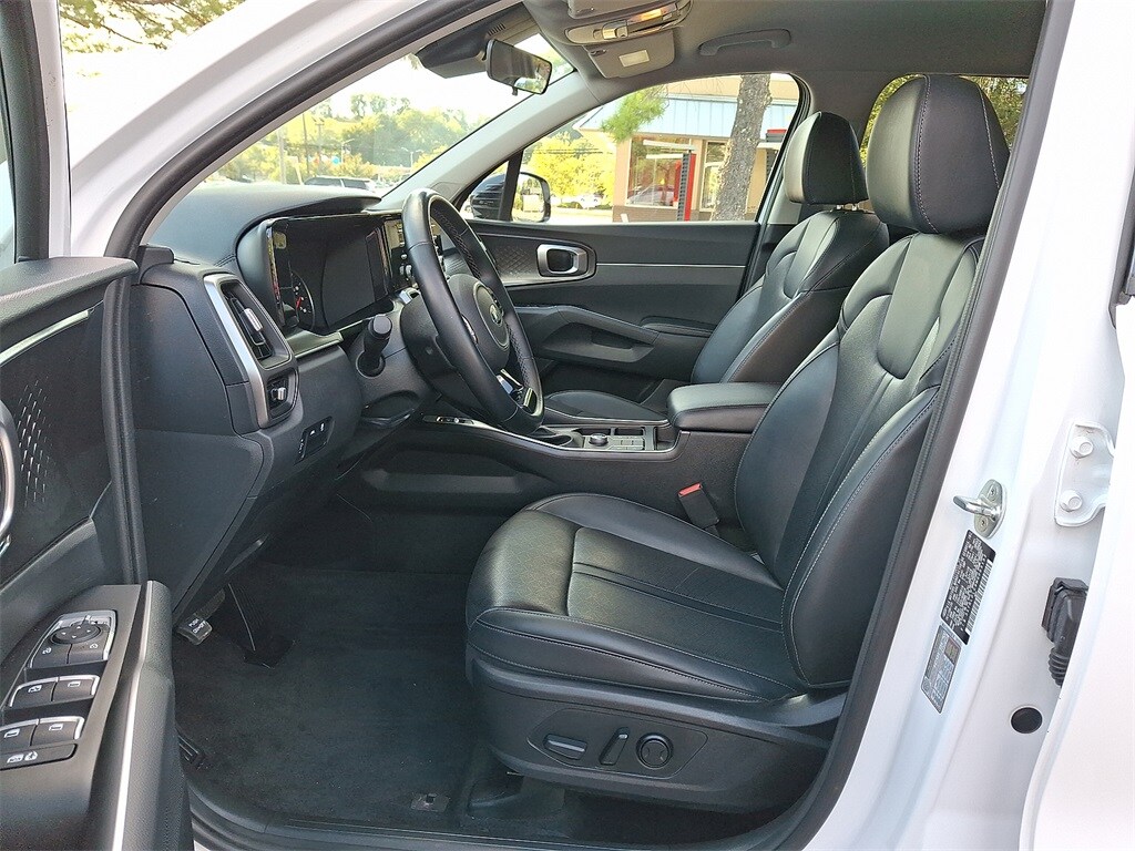 2021 Kia Sorento S photo 3