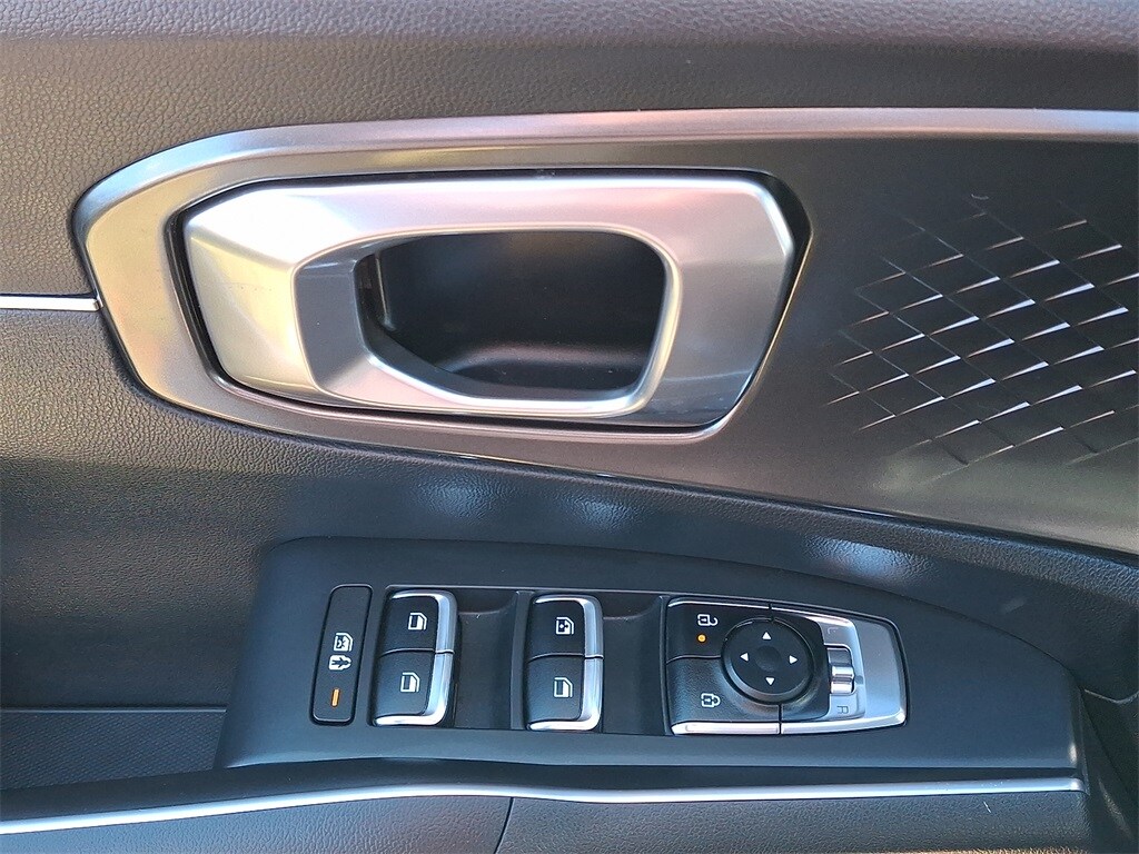 2025 Kia Sorento Plug-In Hybrid EX photo 2