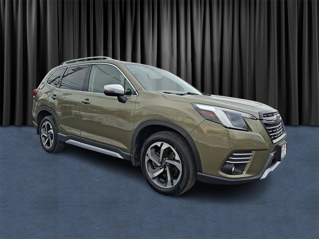 2023 Subaru Forester Touring's photo