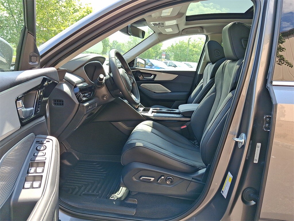 2025 Acura MDX Base SH-AWD photo 3