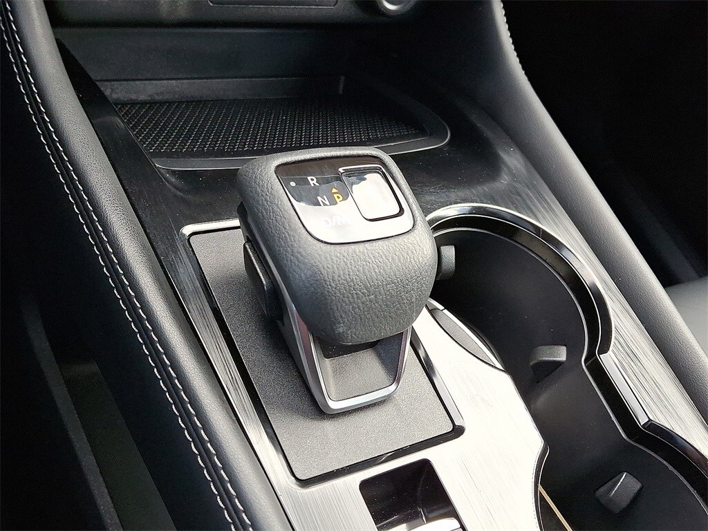 2023 Nissan Rogue SL photo 4