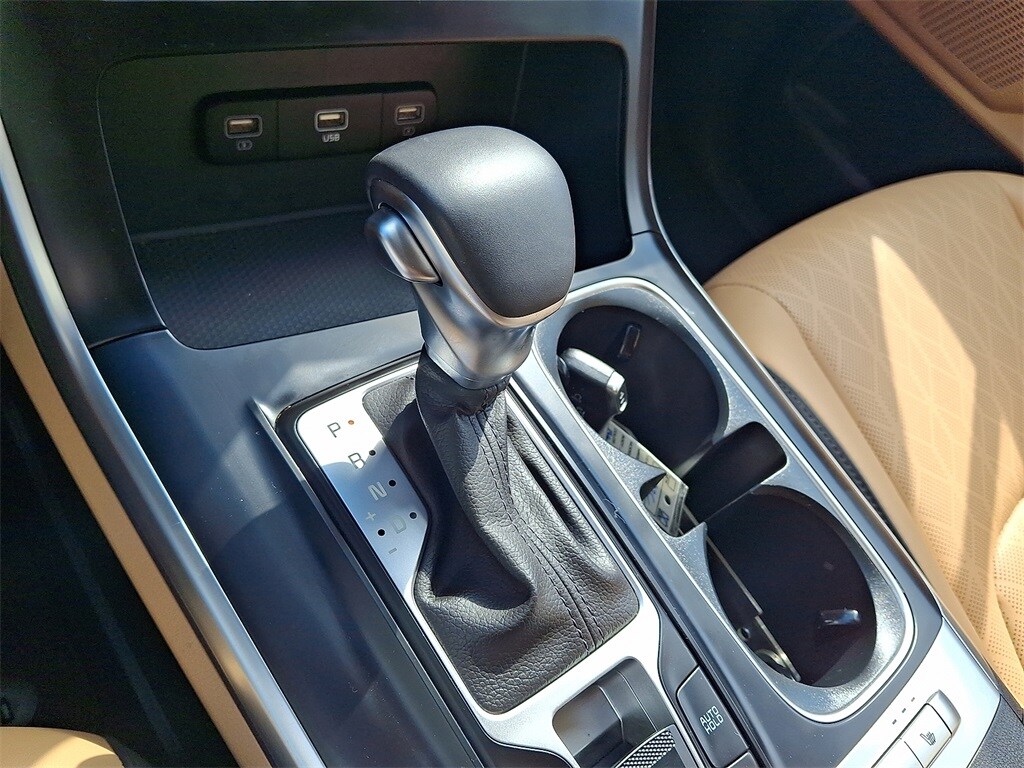 2024 Kia Carnival LX photo 4