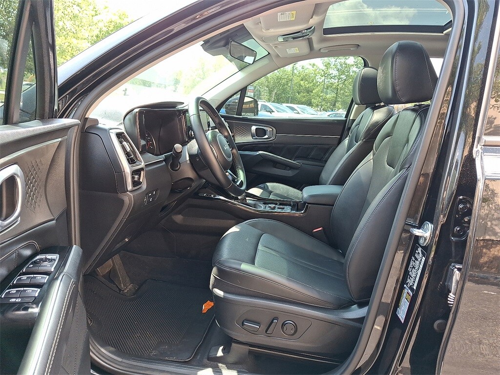 2022 Kia Sorento SX photo 3