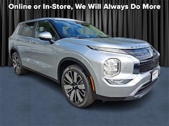 2025 Mitsubishi Outlander SE SUV