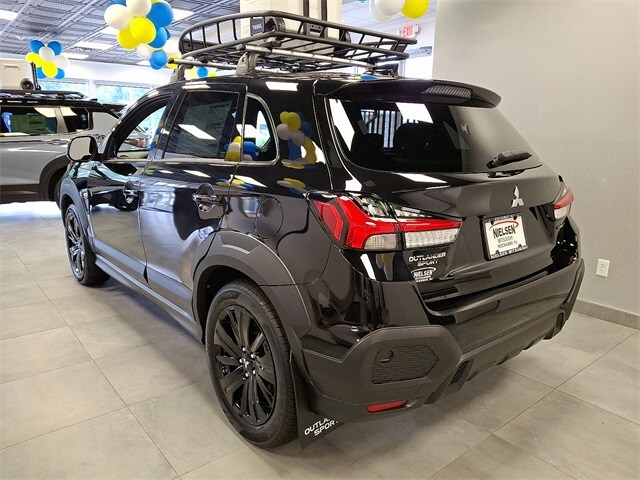 2025 Mitsubishi Outlander Sport ES SE LE photo 3