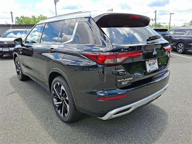 2025 Mitsubishi Outlander PHEV SEL Platinum photo 3