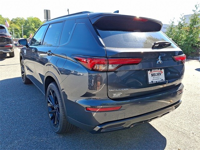 2025 Mitsubishi Outlander PHEV SEL Black Edition photo 2