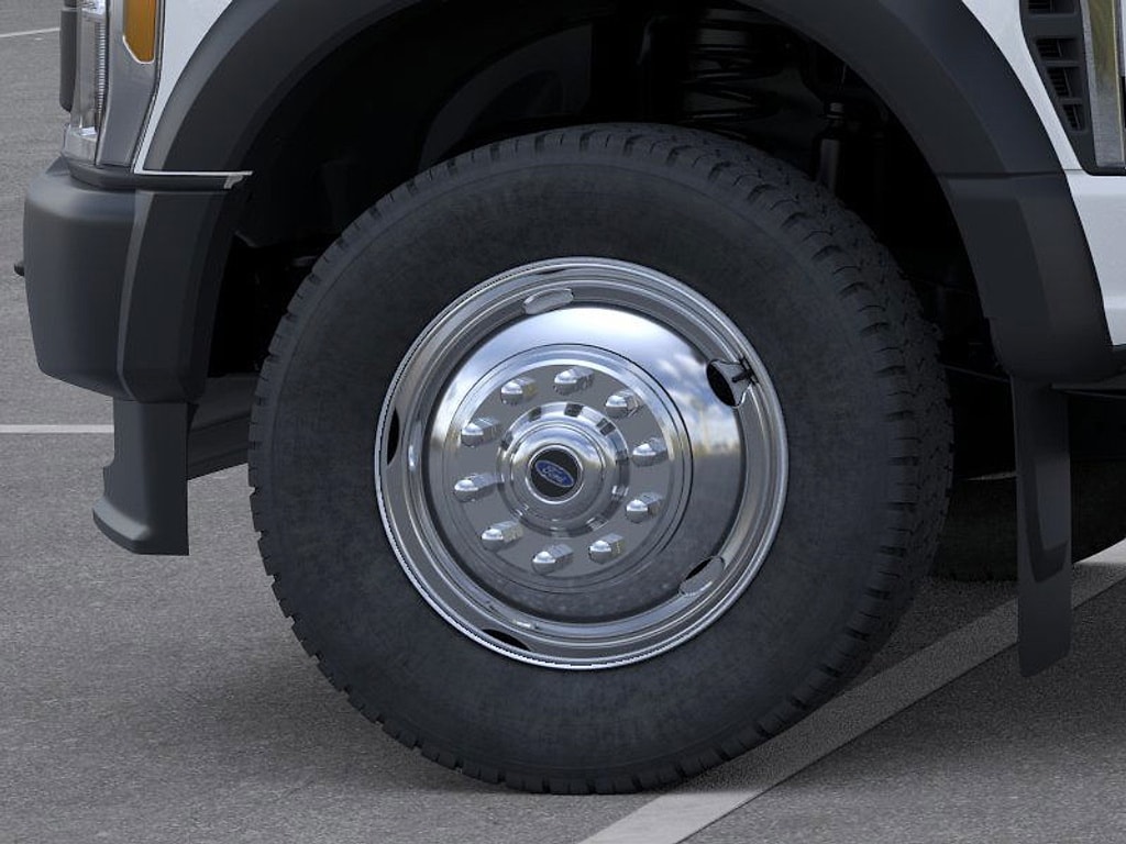 2025 Ford F-550 Super Duty Chassis Cab XL - Photo 19