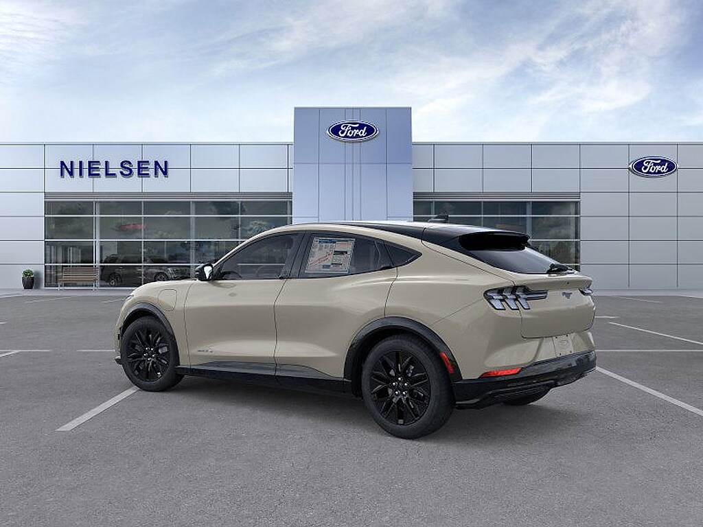 2026 Ford Mustang Mach-E Premium - Photo 4